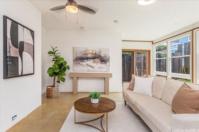 47-174 Kamehameha Highway, Kaneohe, HI 96744