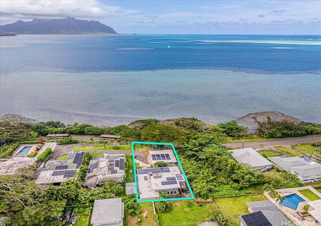 47-174 Kamehameha Highway, Kaneohe, HI 96744