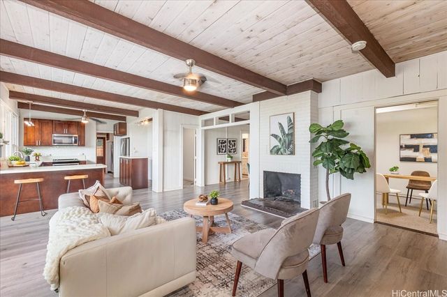 47-174 Kamehameha Highway, Kaneohe, HI 96744