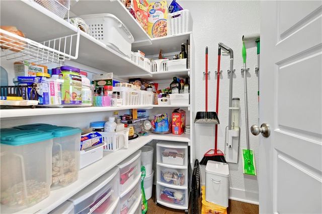 3807 SW Walsh Drive, Lee's Summit, MO 64082
