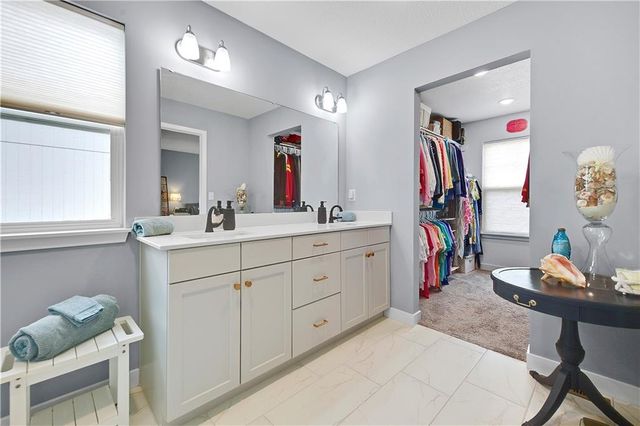 3807 SW Walsh Drive, Lee's Summit, MO 64082