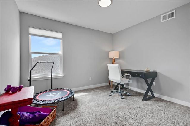 3807 SW Walsh Drive, Lee's Summit, MO 64082