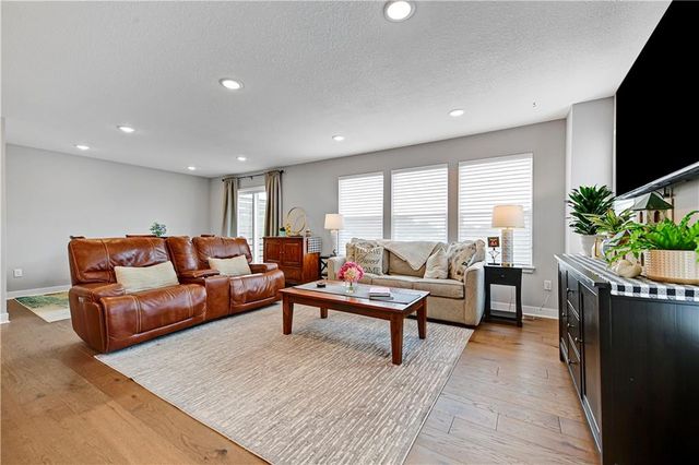 3807 SW Walsh Drive, Lee's Summit, MO 64082