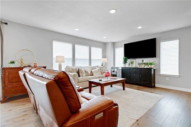 3807 SW Walsh Drive, Lee's Summit, MO 64082