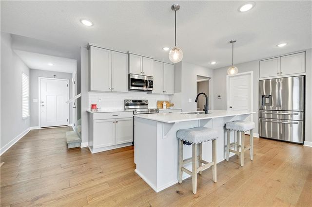 3807 SW Walsh Drive, Lee's Summit, MO 64082