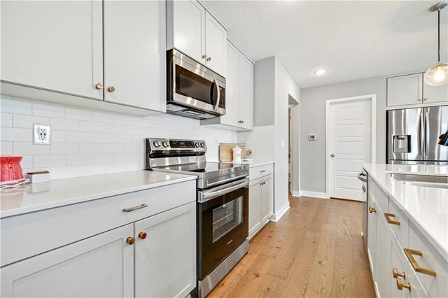 3807 SW Walsh Drive, Lee's Summit, MO 64082