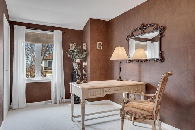 1559 Young DRIVE W, Onalaska, WI 54650