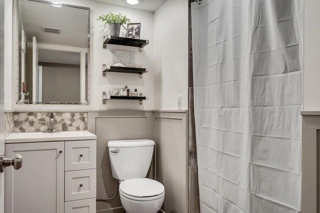 1559 Young DRIVE W, Onalaska, WI 54650