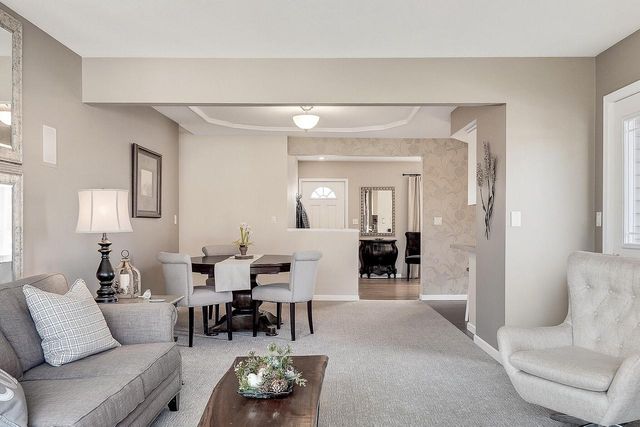 1559 Young DRIVE W, Onalaska, WI 54650