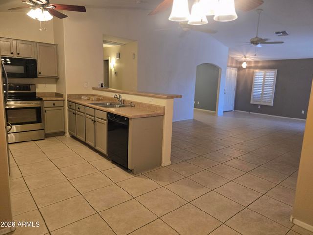 11109 W MADISEN ELLISE Drive, Surprise, AZ 85378