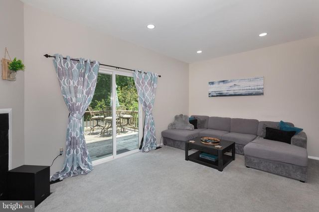 974 SUGAR MAPLE STREET, Hampstead, MD 21074