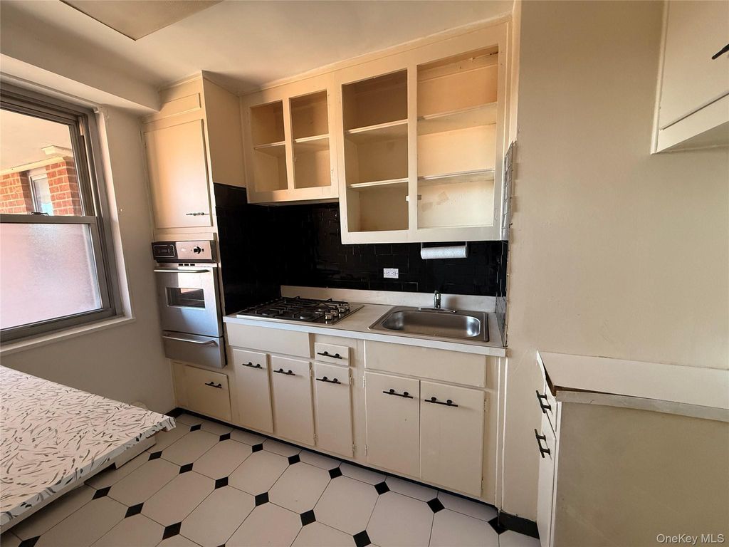 61-15 97th Street #15E, Rego Park, NY 11374 — photo 3