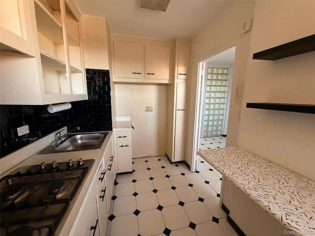 61-15 97th Street #15E, Rego Park, NY 11374 — photo 4