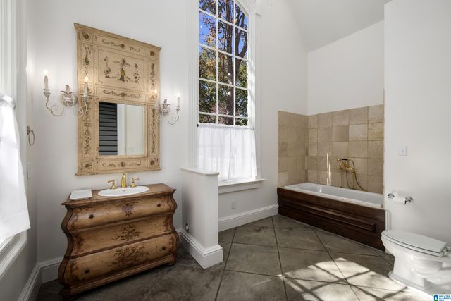 8015 CASTLEHILL ROAD, Hoover, AL 35242