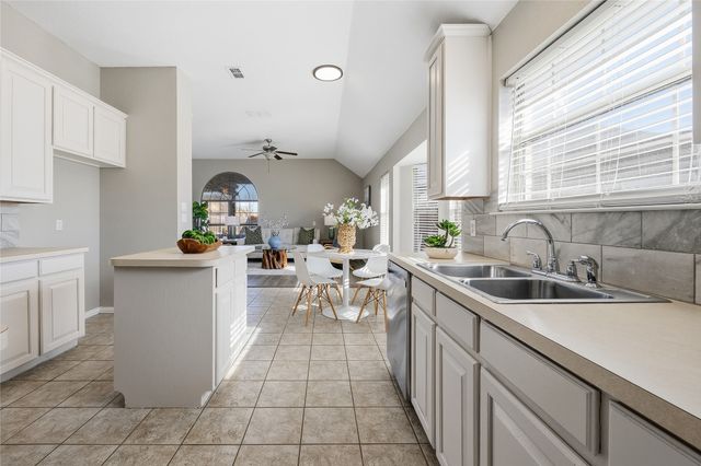 508 Taos Court W, Aledo, TX 76008