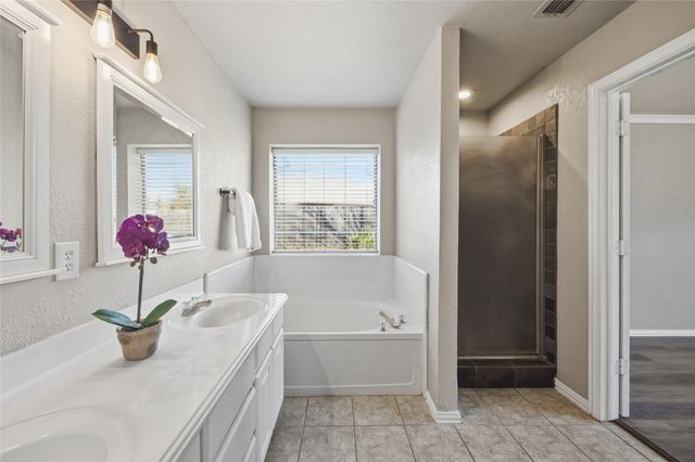 508 Taos Court W, Aledo, TX 76008