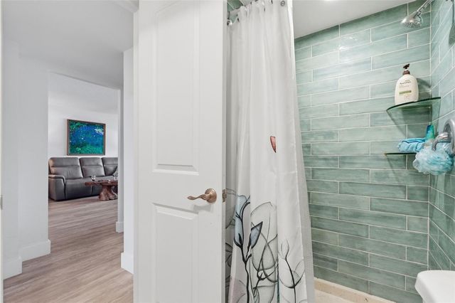 4915 BAY STREET NE 323, St Petersburg, FL 33703
