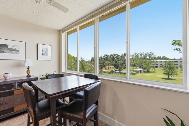 4915 BAY STREET NE 323, St Petersburg, FL 33703