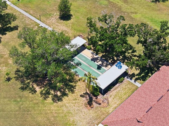 4915 BAY STREET NE 323, St Petersburg, FL 33703