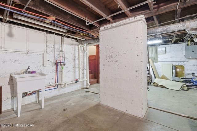 3301 Richard Ave, Louisville, KY 40206