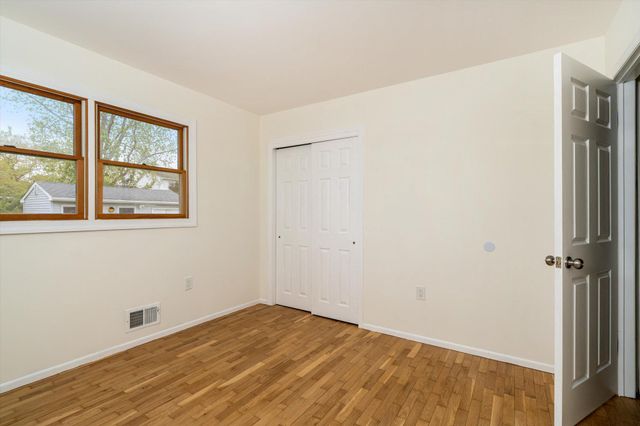 406 FLOCK RD, Hamilton, NJ 08619