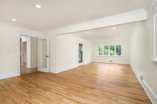 406 FLOCK RD, Hamilton, NJ 08619