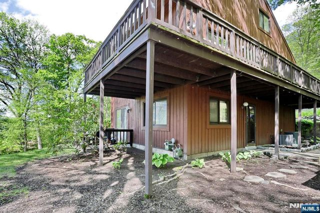 1 Gray Rock Drive 11, Vernon, NJ 07462