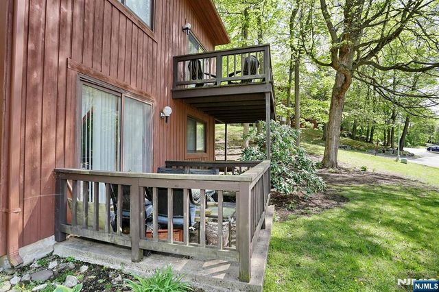 1 Gray Rock Drive 11, Vernon, NJ 07462
