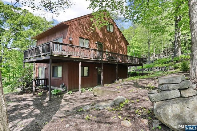 1 Gray Rock Drive 11, Vernon, NJ 07462