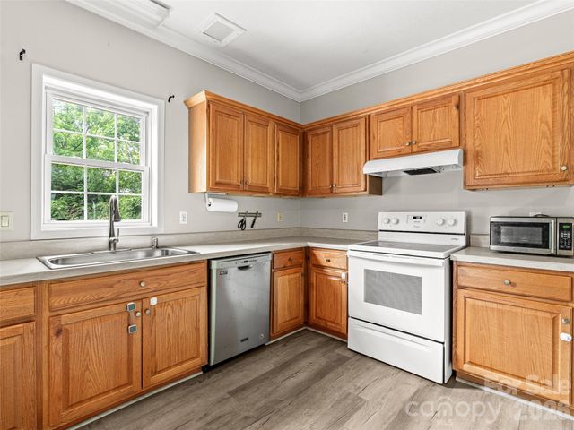 17 Captains Drive, Candler, NC 28715