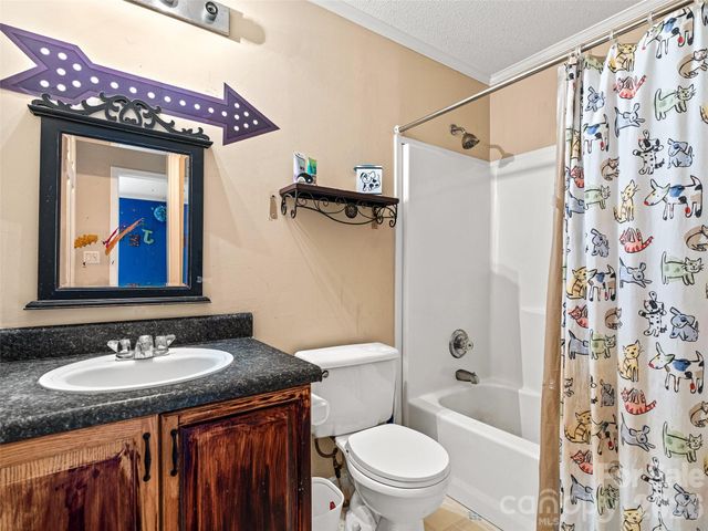 17 Captains Drive, Candler, NC 28715
