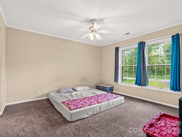 17 Captains Drive, Candler, NC 28715