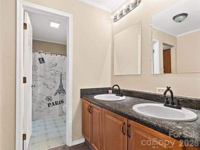 17 Captains Drive, Candler, NC 28715
