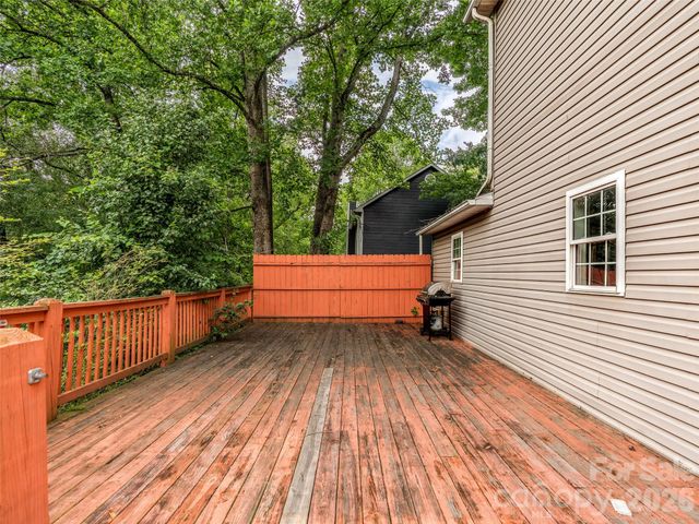 17 Captains Drive, Candler, NC 28715