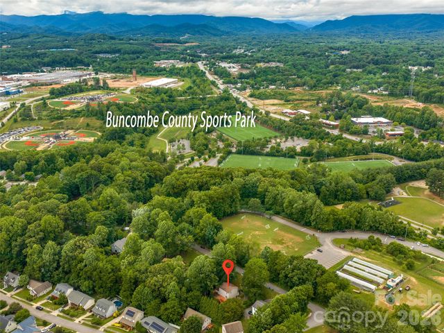 17 Captains Drive, Candler, NC 28715