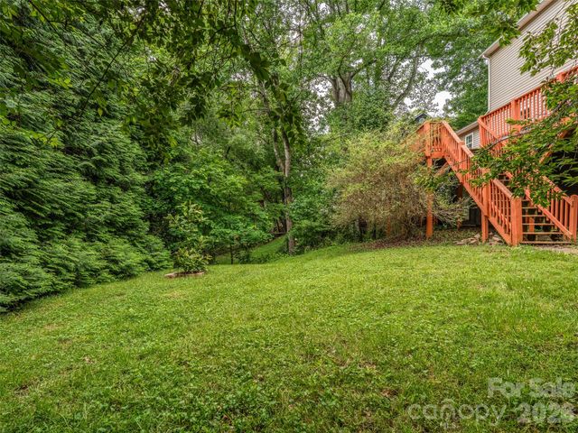 17 Captains Drive, Candler, NC 28715