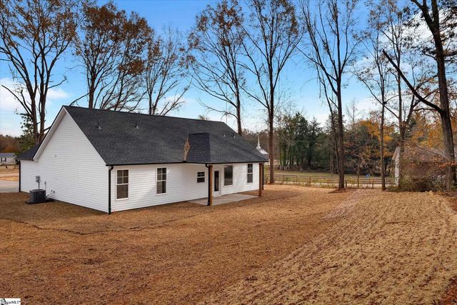 151 Eastview Road, Pelzer, SC 29669