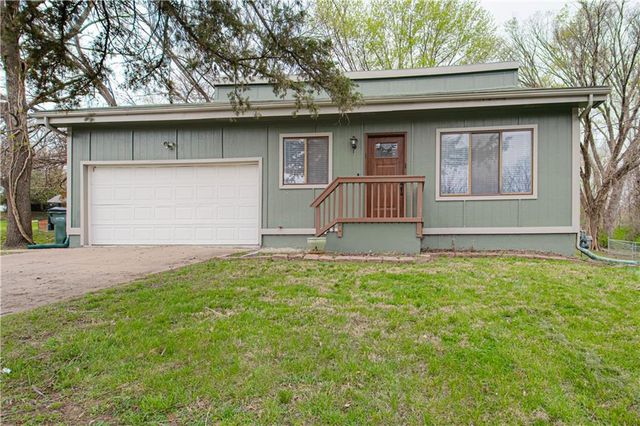 1818 5th Avenue, Leavenworth, KS 66048