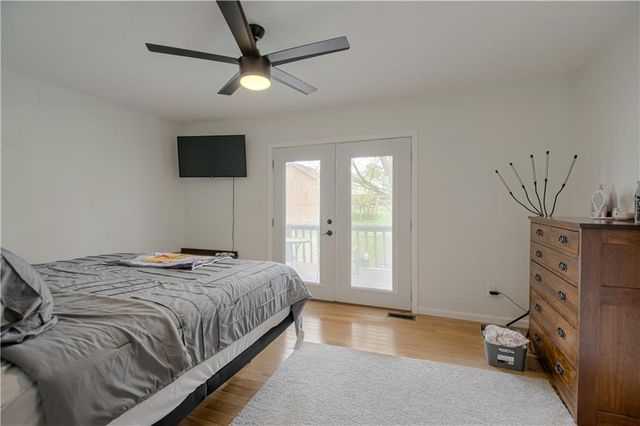 1818 5th Avenue, Leavenworth, KS 66048