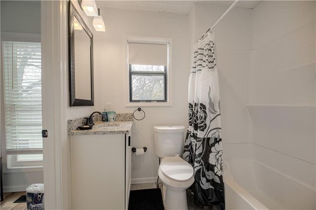 1818 5th Avenue, Leavenworth, KS 66048