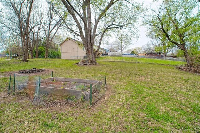 1818 5th Avenue, Leavenworth, KS 66048
