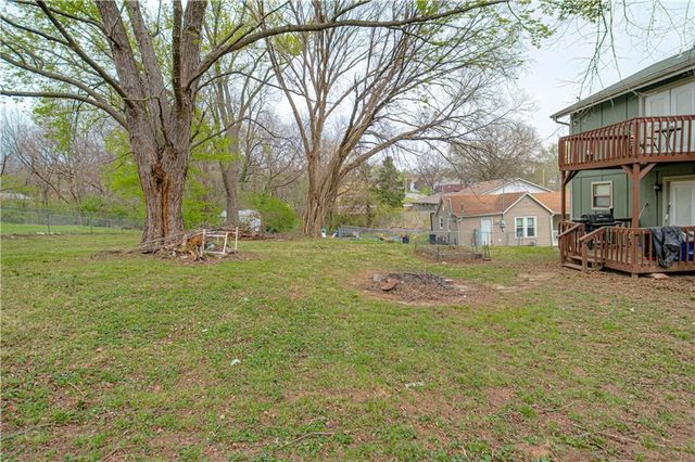 1818 5th Avenue, Leavenworth, KS 66048