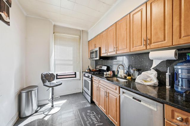 3018 Paulding Avenue, Bronx, NY 10469