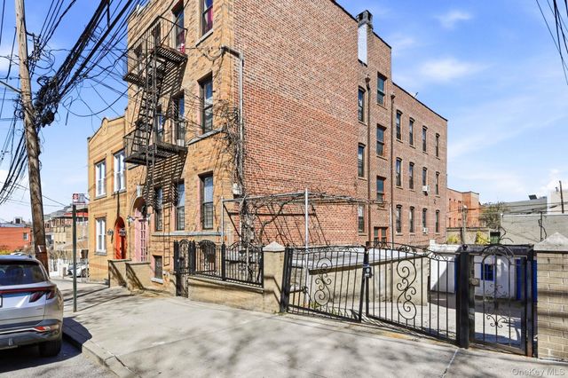 3018 Paulding Avenue, Bronx, NY 10469