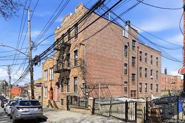 3018 Paulding Avenue, Bronx, NY 10469