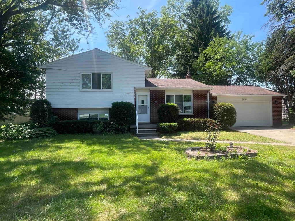 1691 Mcalpine Drive, Mount Morris, MI 48458