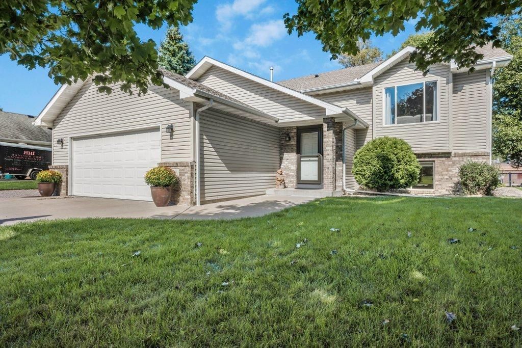 11548 53rd Street NE, Albertville, MN 55301