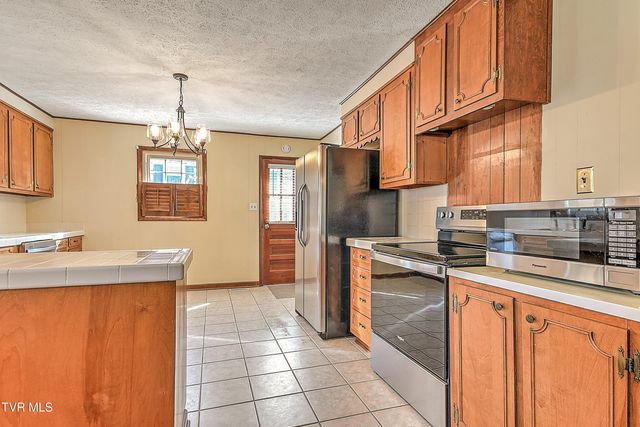 110 Quillen Drive, Bristol, VA 24201