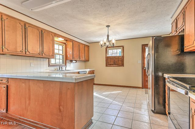 110 Quillen Drive, Bristol, VA 24201