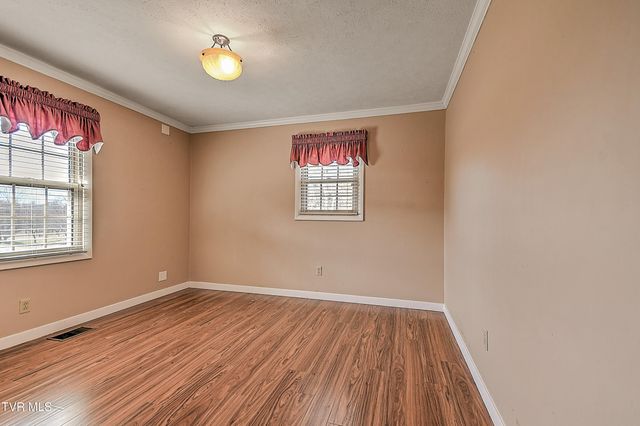 110 Quillen Drive, Bristol, VA 24201